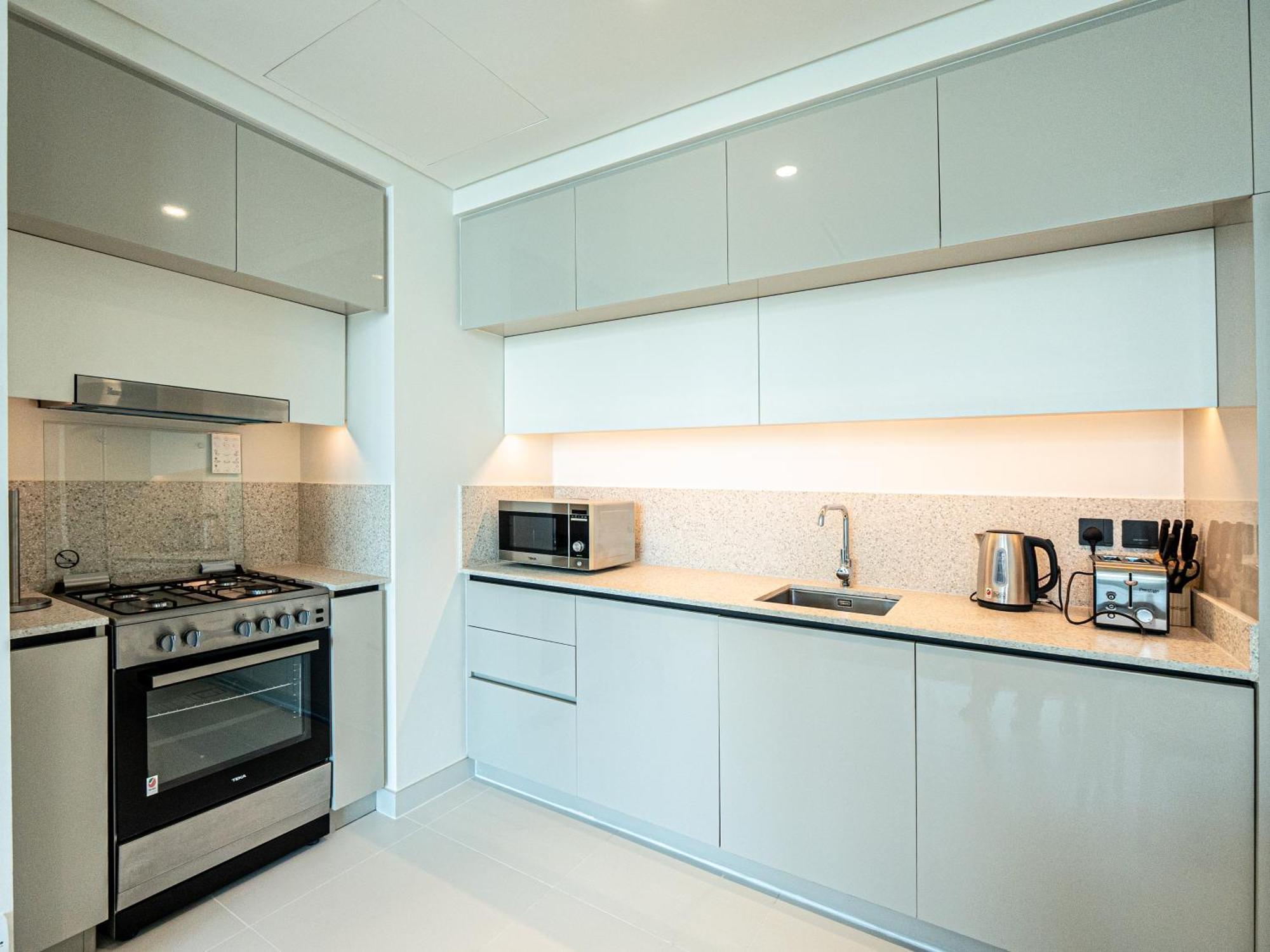 1br In Marina Harbour Beachfront By Anw *