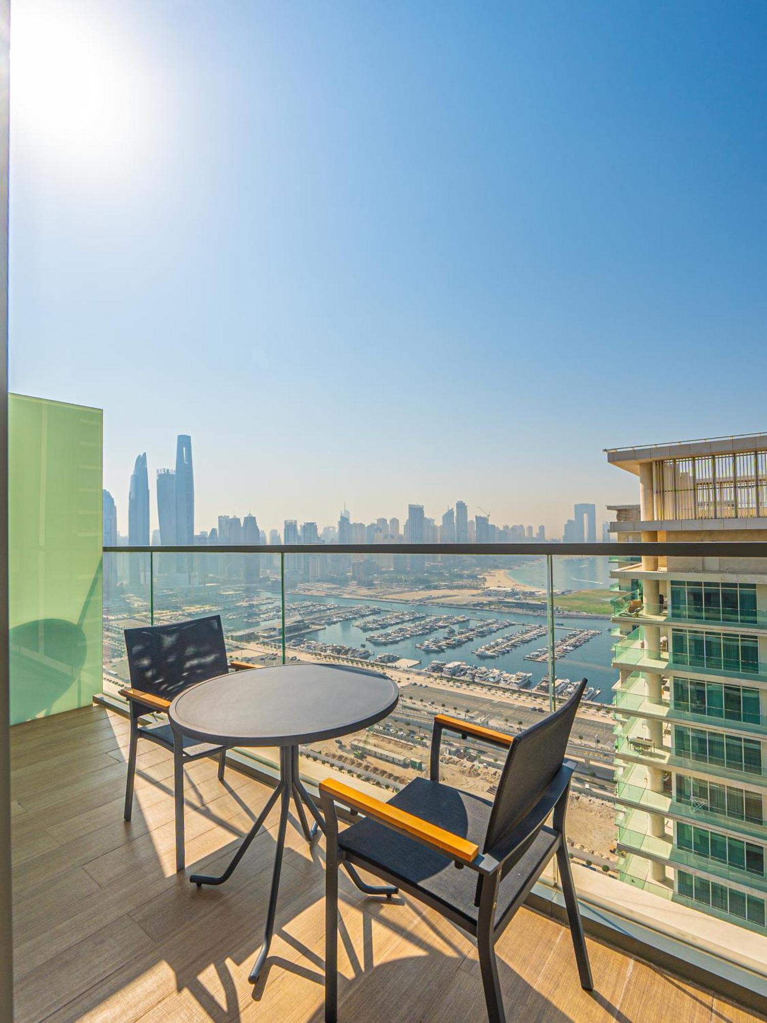 Apartment 1br In Marina Harbour Beachfront By Anw